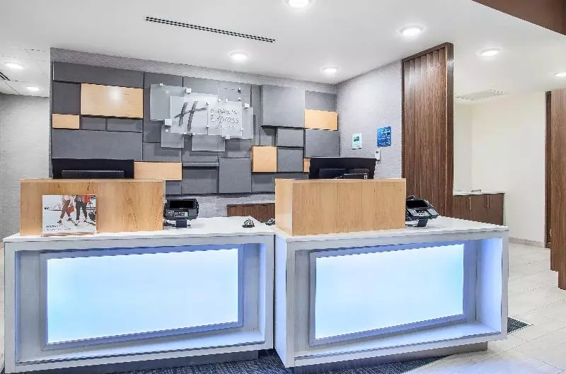 ホテル Holiday Inn Express & Suites   Lexington W   Versailles, An Ihg