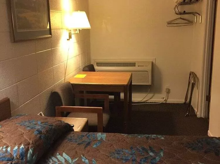 Lazy U Motel