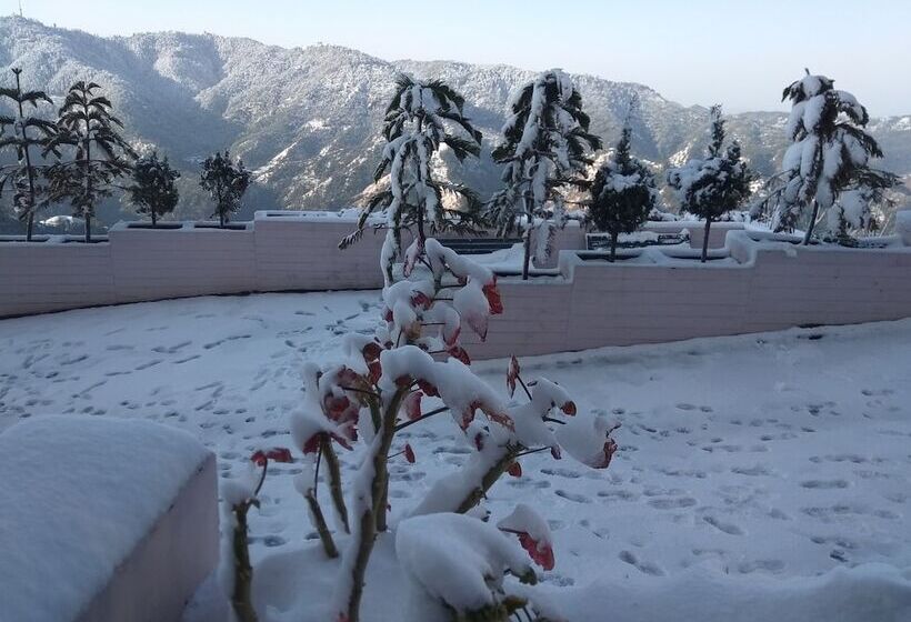 אתר נופש Spangle Heights Shimla, Suites & Residences