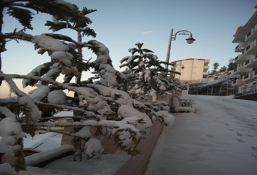 אתר נופש Spangle Heights Shimla, Suites & Residences