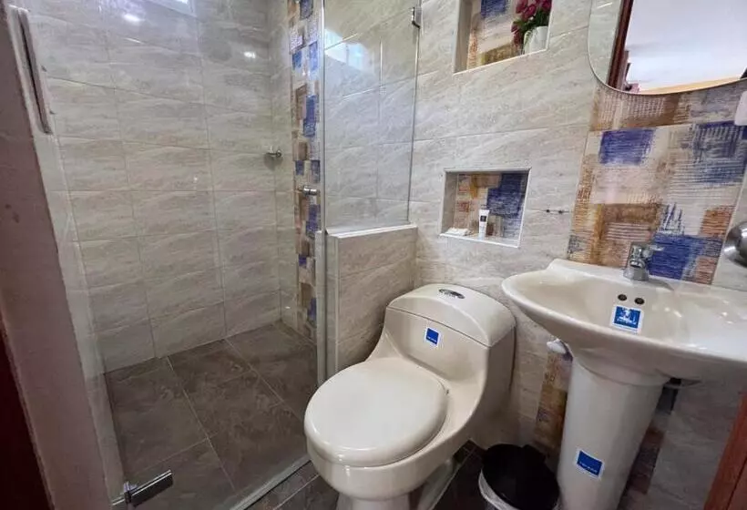 ペンション Montes De Beraka