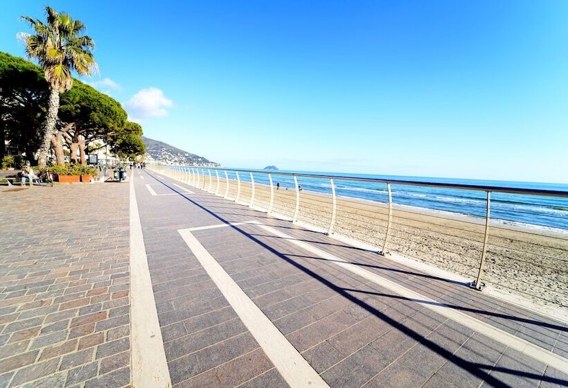 Bed & Breakfast My Home Alassio