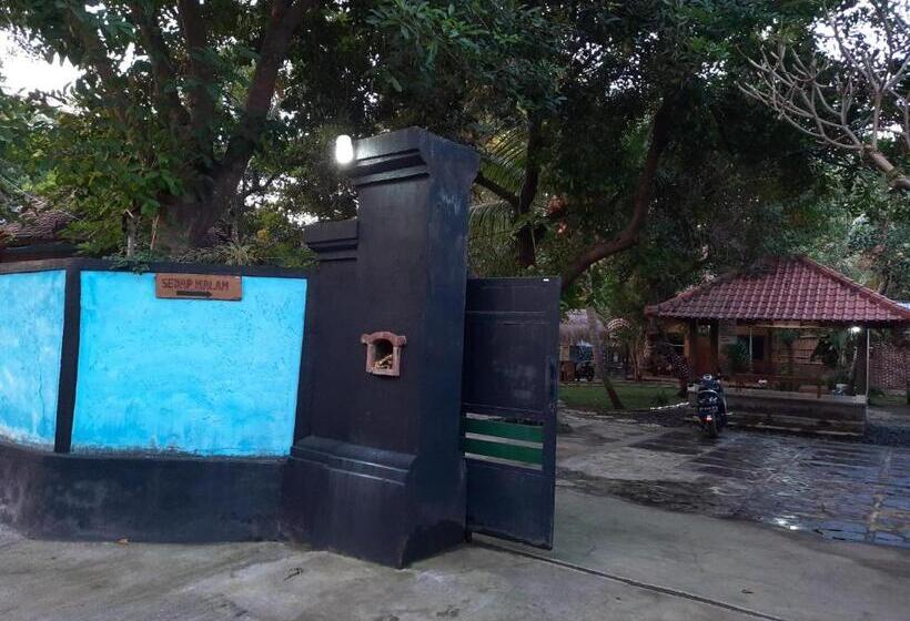 ユースホステル Penginapan Sedap Malam