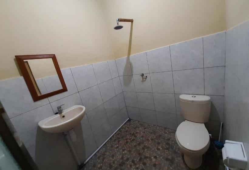 ユースホステル Penginapan Sedap Malam