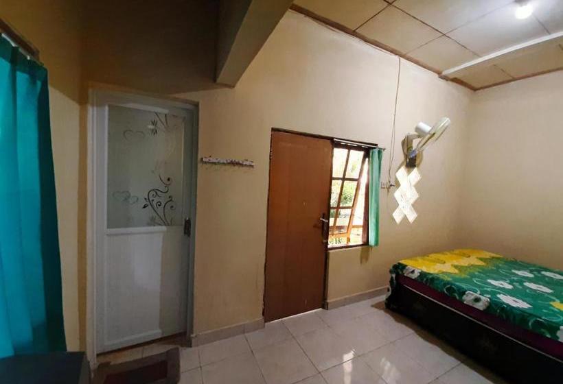 ユースホステル Penginapan Sedap Malam