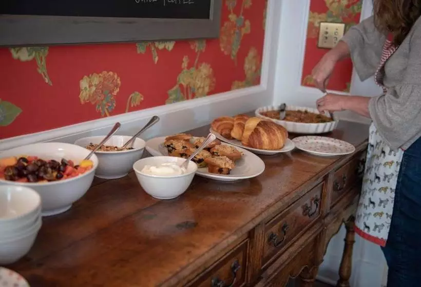 Aamiaismajoitus (B&B) Margin Street Inn