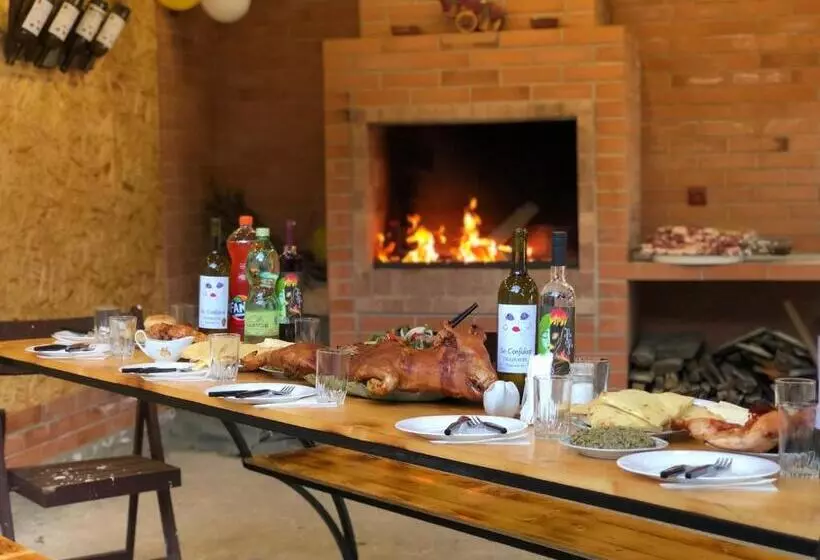 پانسیون Doors