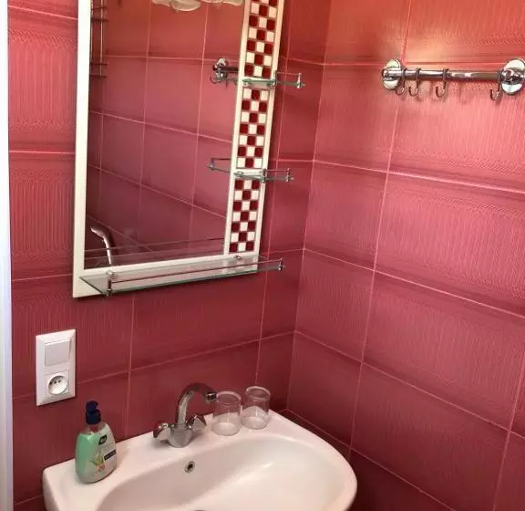 پانسیون Doors