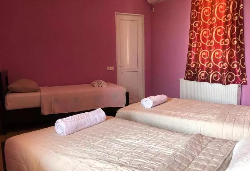 پانسیون Doors