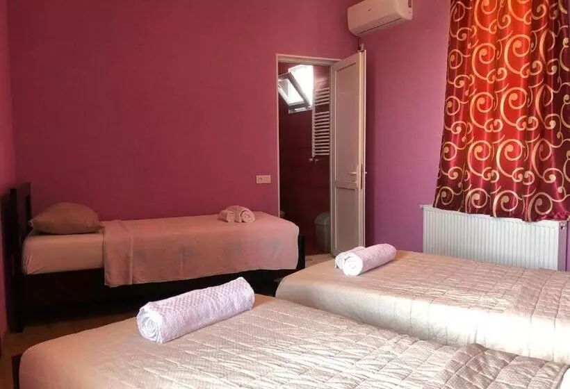 پانسیون Doors