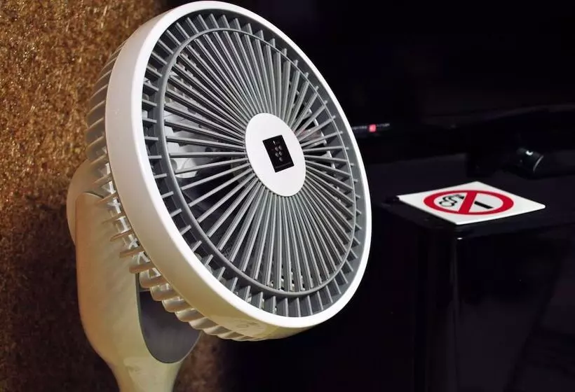 Majatalo Guest House Hide