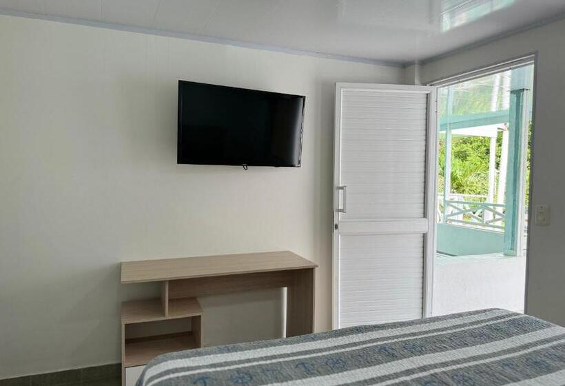 ユースホステル Camp Inn Colors Providencia