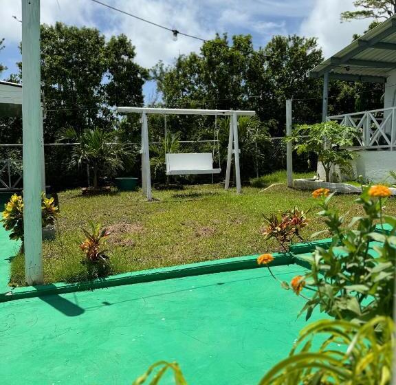 ユースホステル Camp Inn Colors Providencia