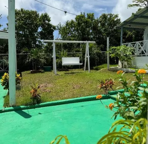 Retkeilymaja Camp Inn Colors Providencia