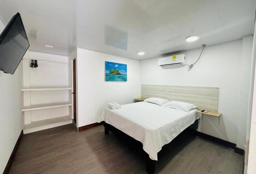 ユースホステル Camp Inn Colors Providencia