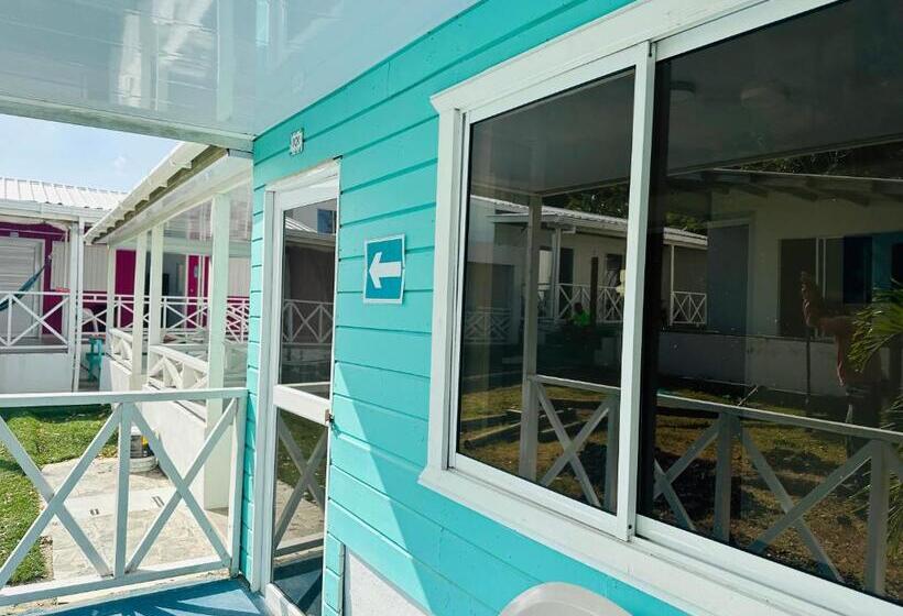 ユースホステル Camp Inn Colors Providencia