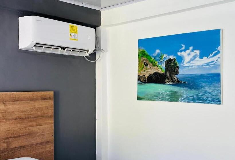 ユースホステル Camp Inn Colors Providencia