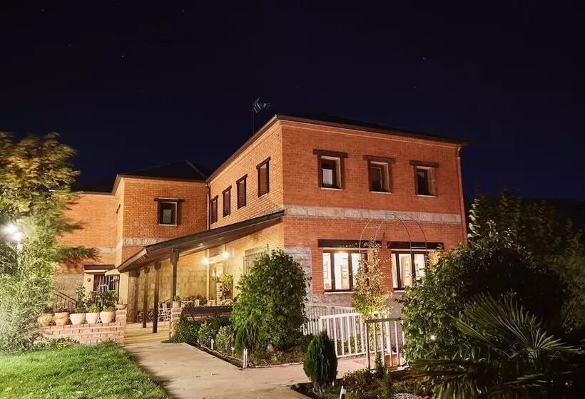 Hotelli Rural Don Burguillo