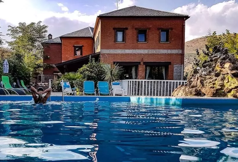 Hotelli Rural Don Burguillo