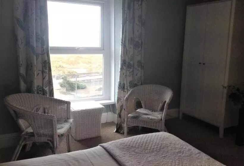 پانسیون Endeavour Guest House