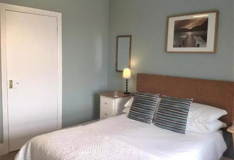 پانسیون Endeavour Guest House