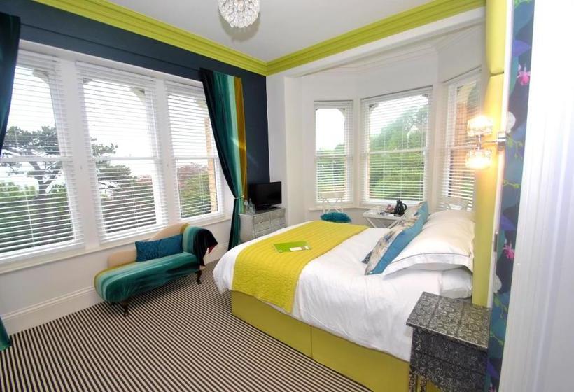 پانسیون Westwell Hall