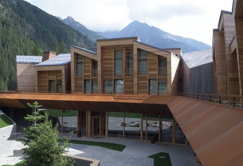 בית מלון כפרי Aethos Monterosa