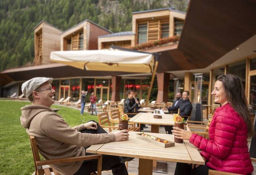 בית מלון כפרי Aethos Monterosa