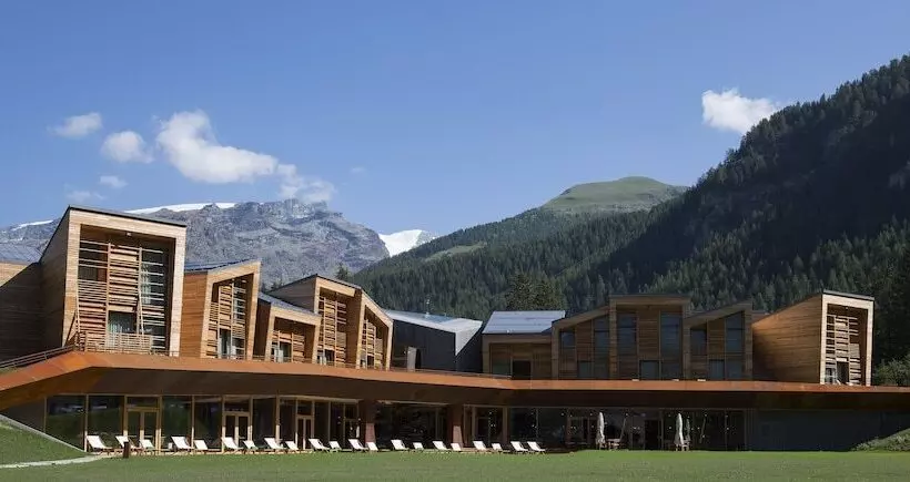 هتل Aethos Monterosa