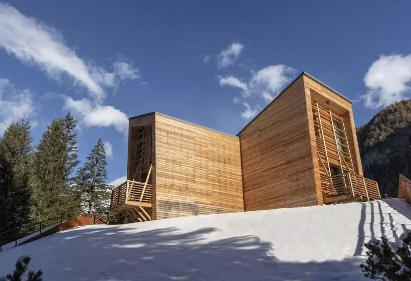 هتل Aethos Monterosa