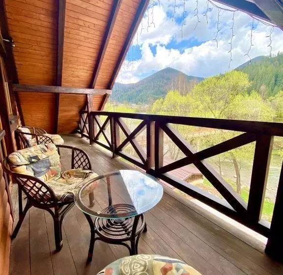 Majatalo Nad Prutom Apartment