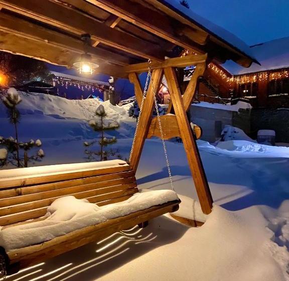 פנסיון Nad Prutom Apartment