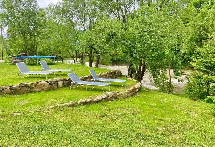 Majatalo Nad Prutom Apartment