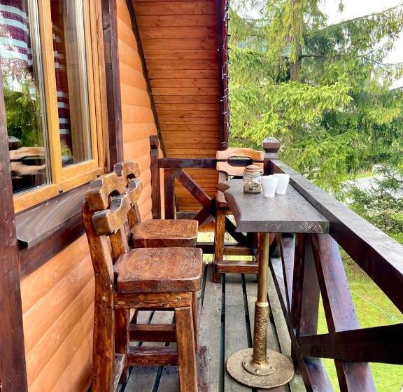 פנסיון Nad Prutom Apartment