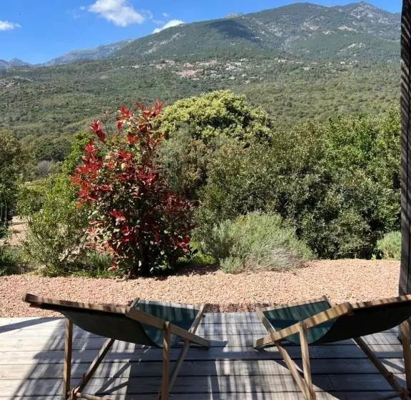 Aamiaismajoitus (B&B) Les Petites Maisons