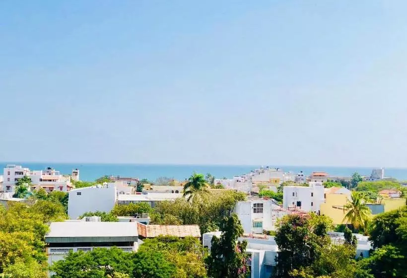 هتل The French Villa Elite