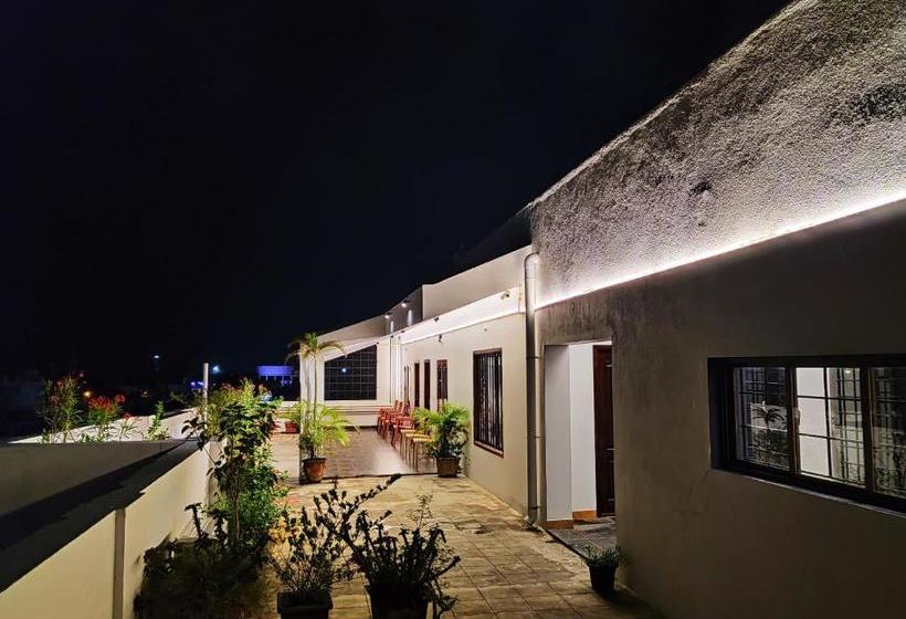 Hotel The French Villa Elite