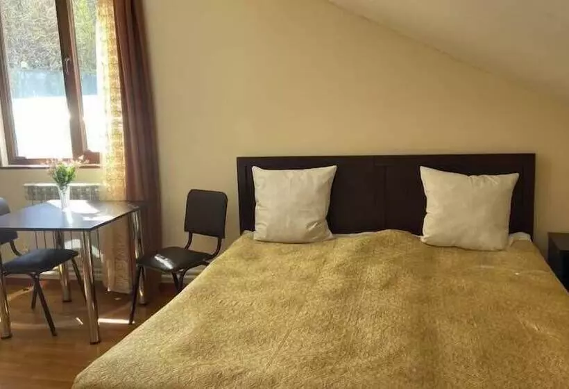 Majatalo Guesthouse M22
