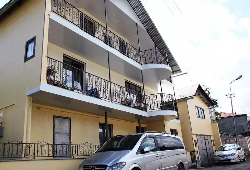 Majatalo Guesthouse M22