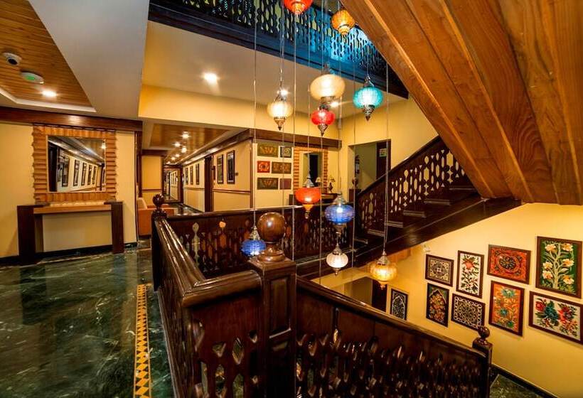 Lemon Tree Hotel Srinagar