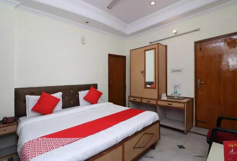 Oyo 6073 Hotel K M B