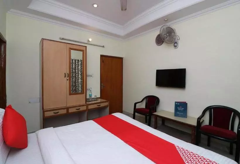 Oyo 6073 Hotel K M B