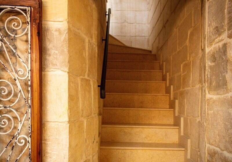 پانسیون The 3cities Auberge