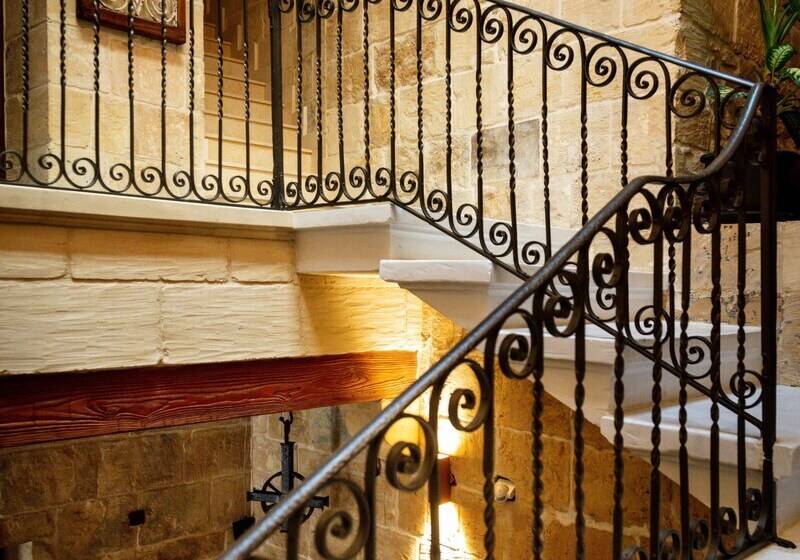 پانسیون The 3cities Auberge