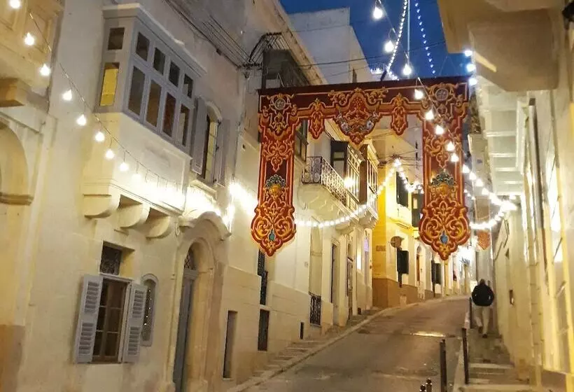 پانسیون The 3cities Auberge