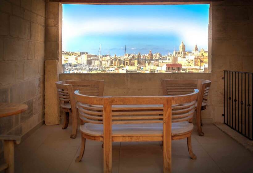 پانسیون The 3cities Auberge