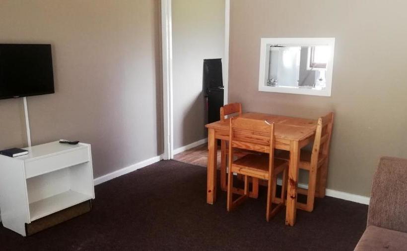 Общежитие Eden Country Inn