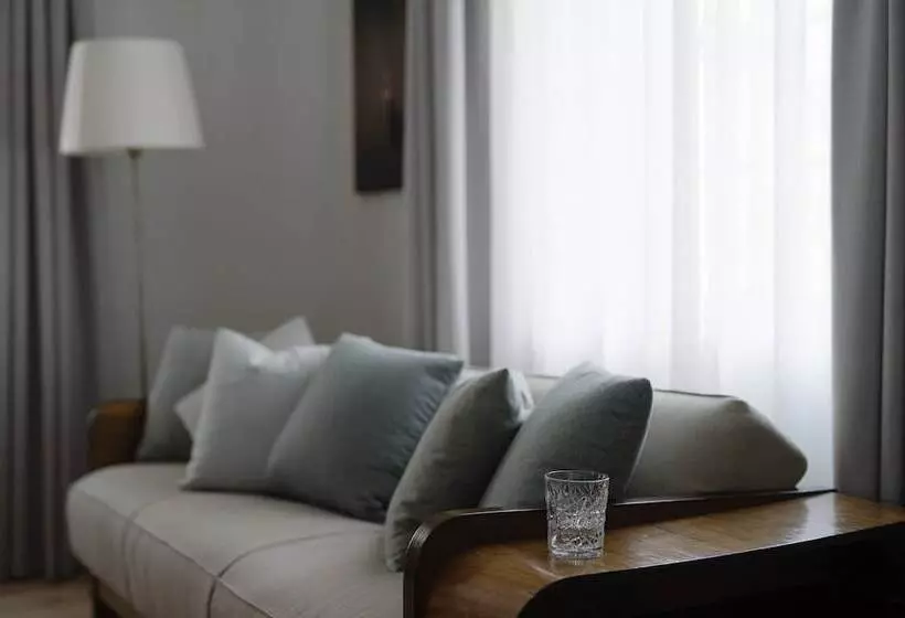 ベッドアンドブレックファースト 1477 Reichhalter