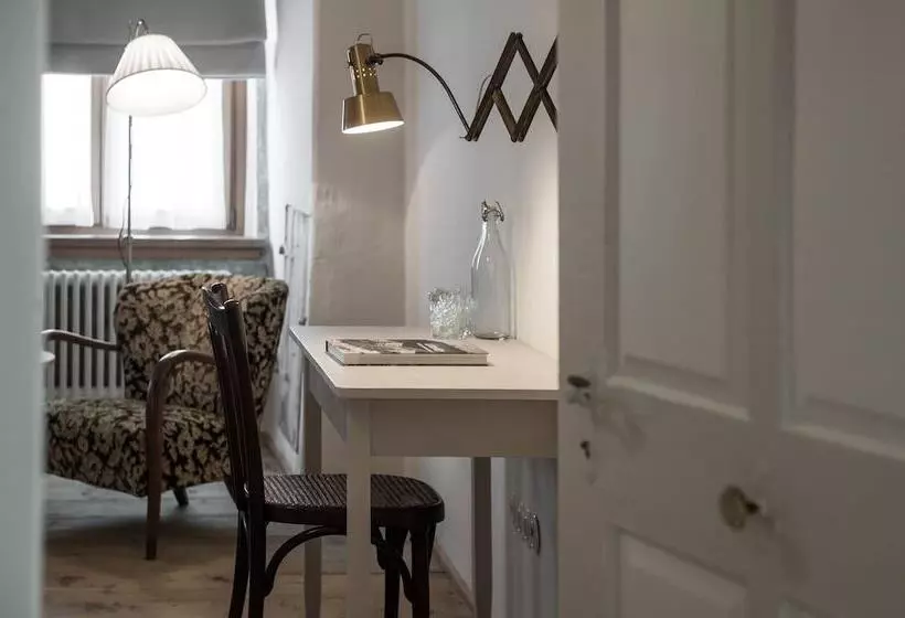 ベッドアンドブレックファースト 1477 Reichhalter