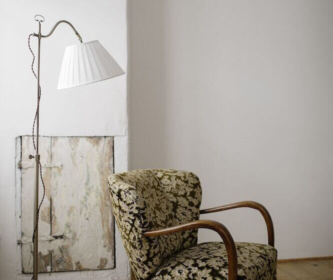 Bed and Breakfast 1477 Reichhalter